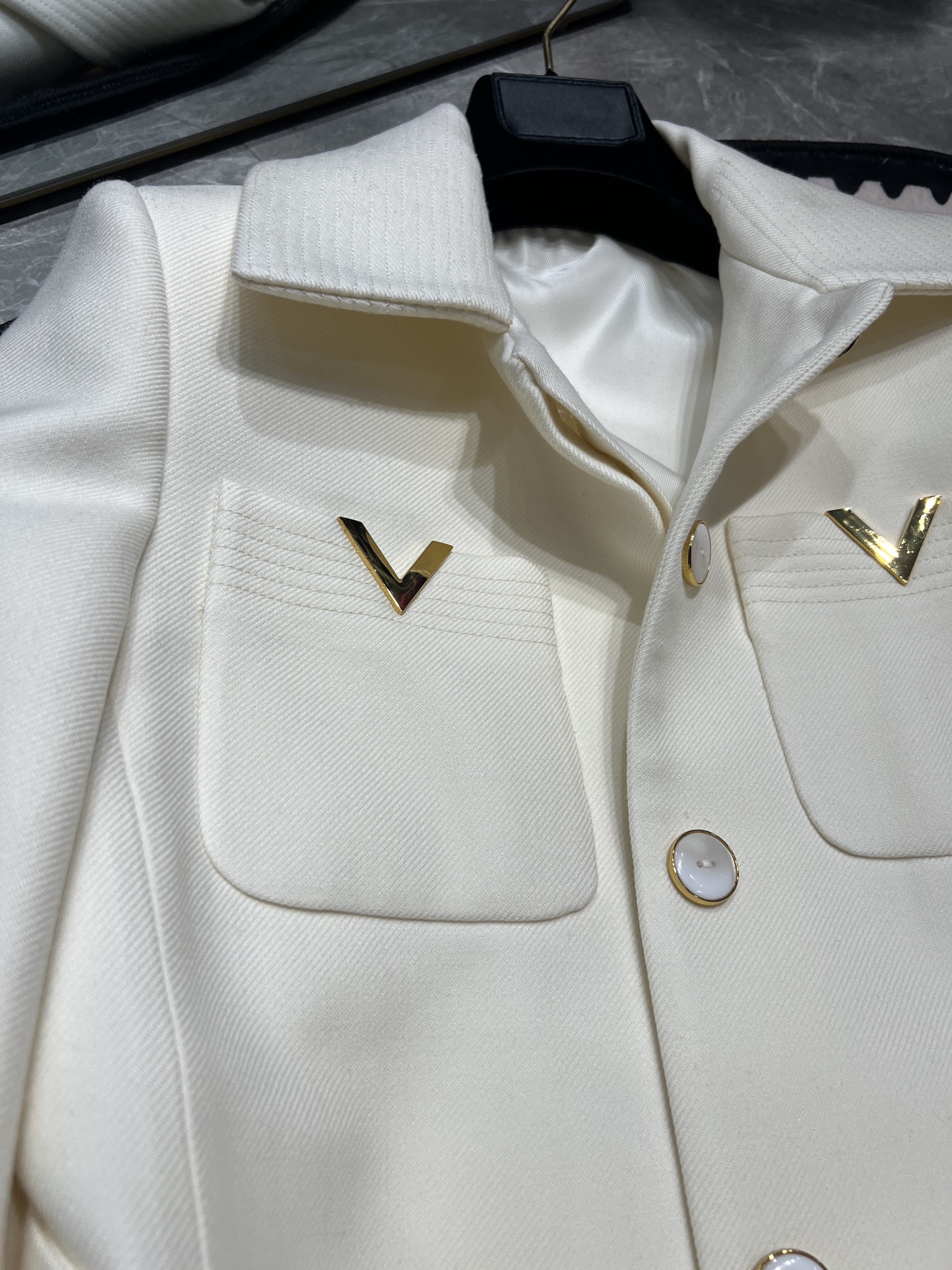 COAT - Image 7