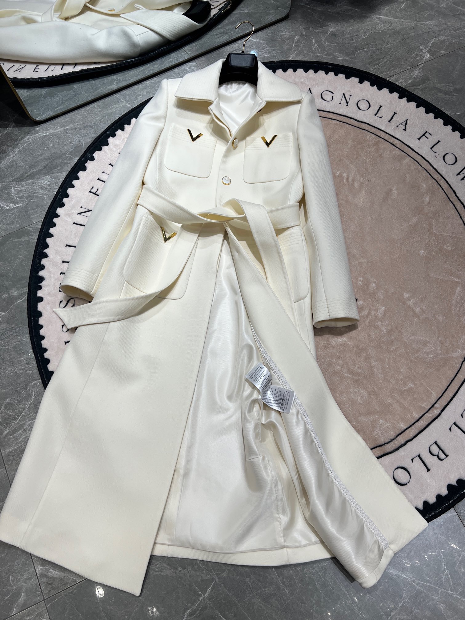 COAT - Image 3