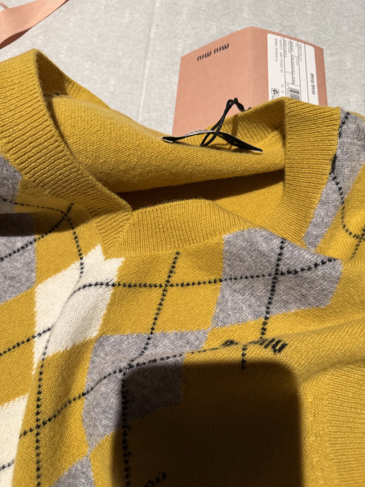 TOP - Image 6