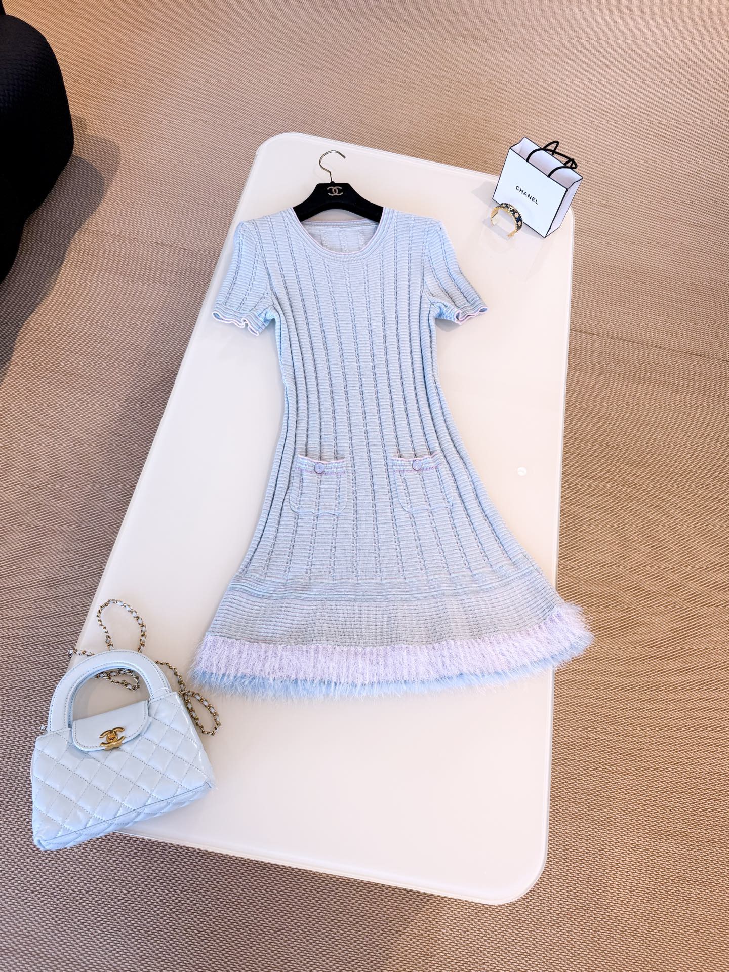 DRESS 