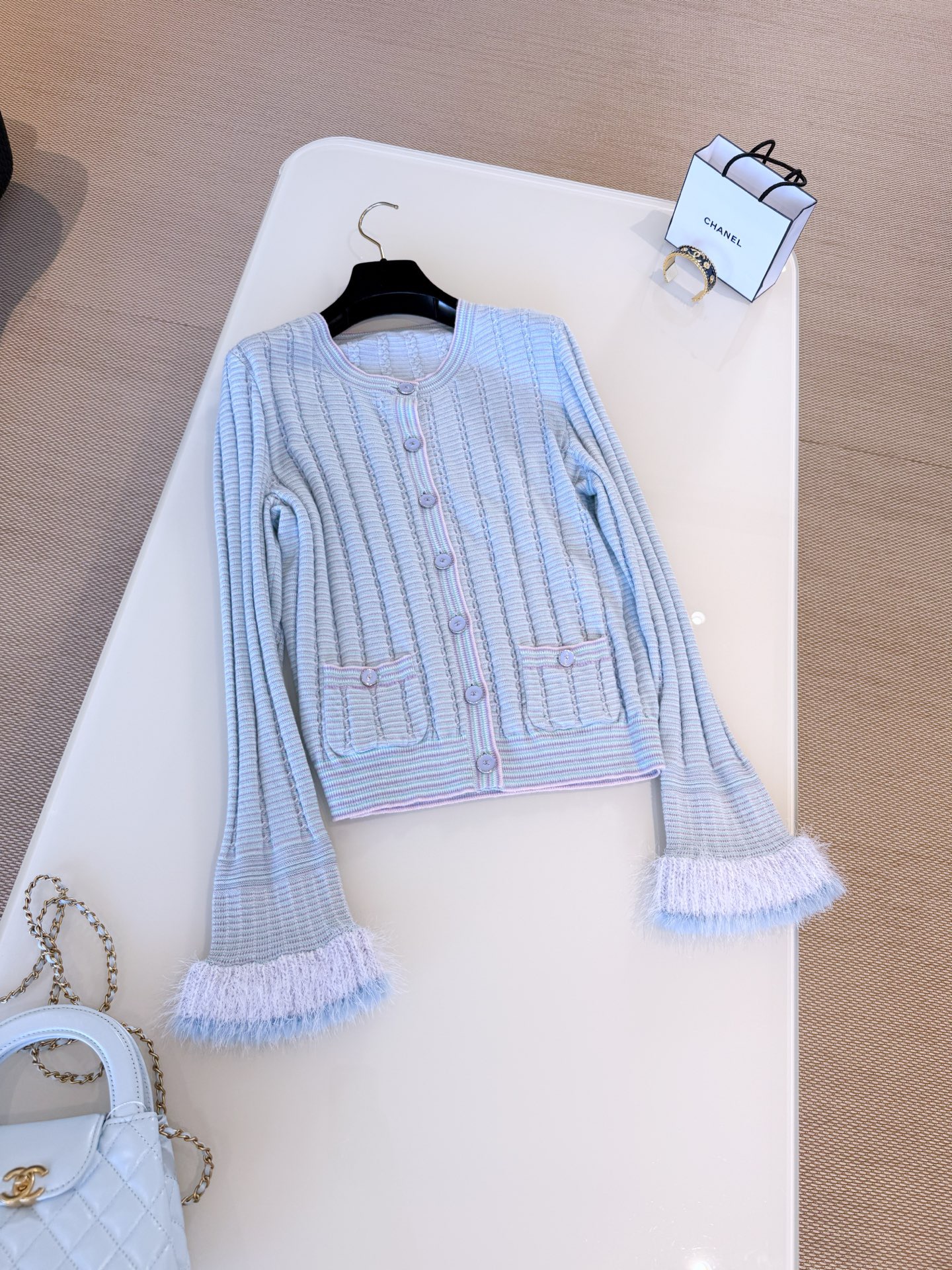 JACKET 