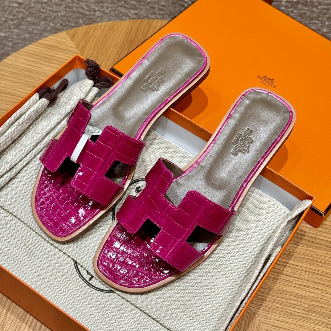 Oran sandal